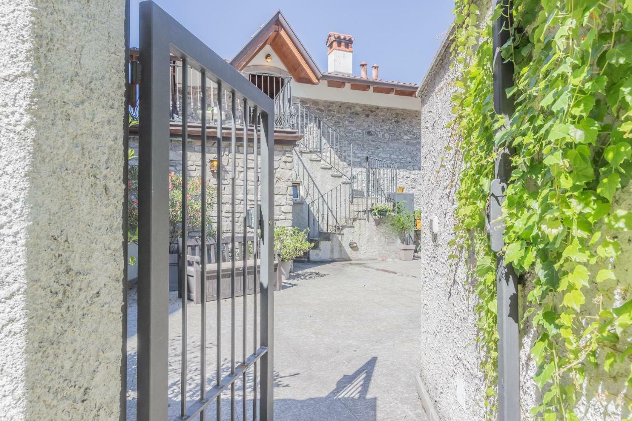 Апартаменты Casa Del Tiglio Варенна Экстерьер фото